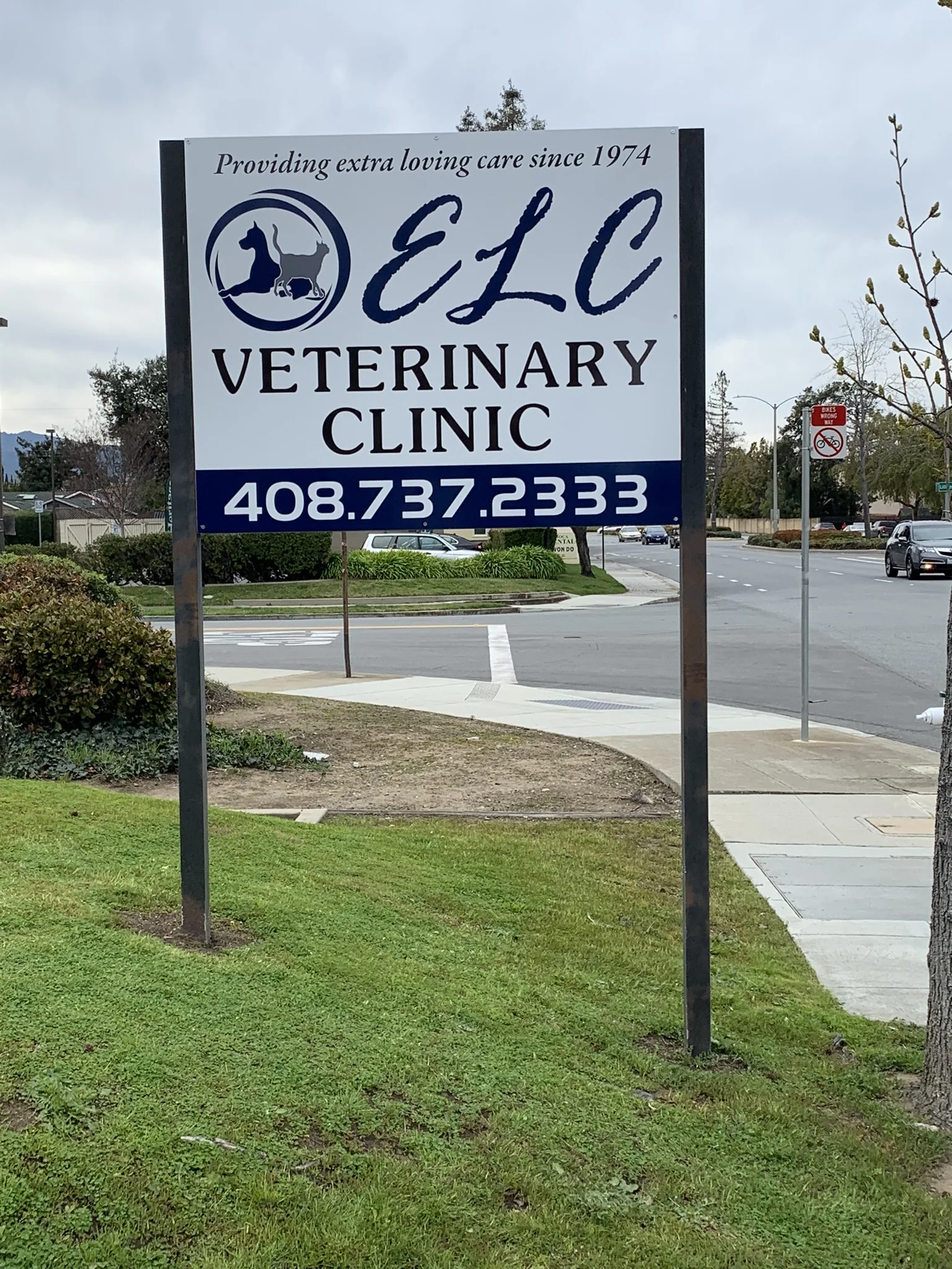 ELC Veterinary Clinic roadside post and panel sign — Clear Line Signs San Jose