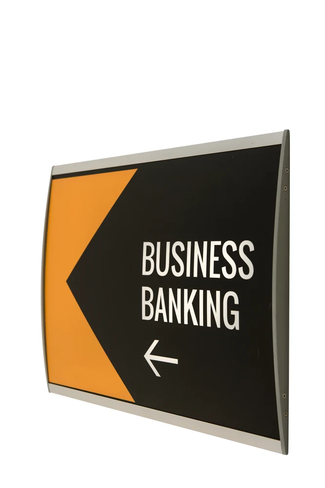 Vista Nova wall-mounted directional sign