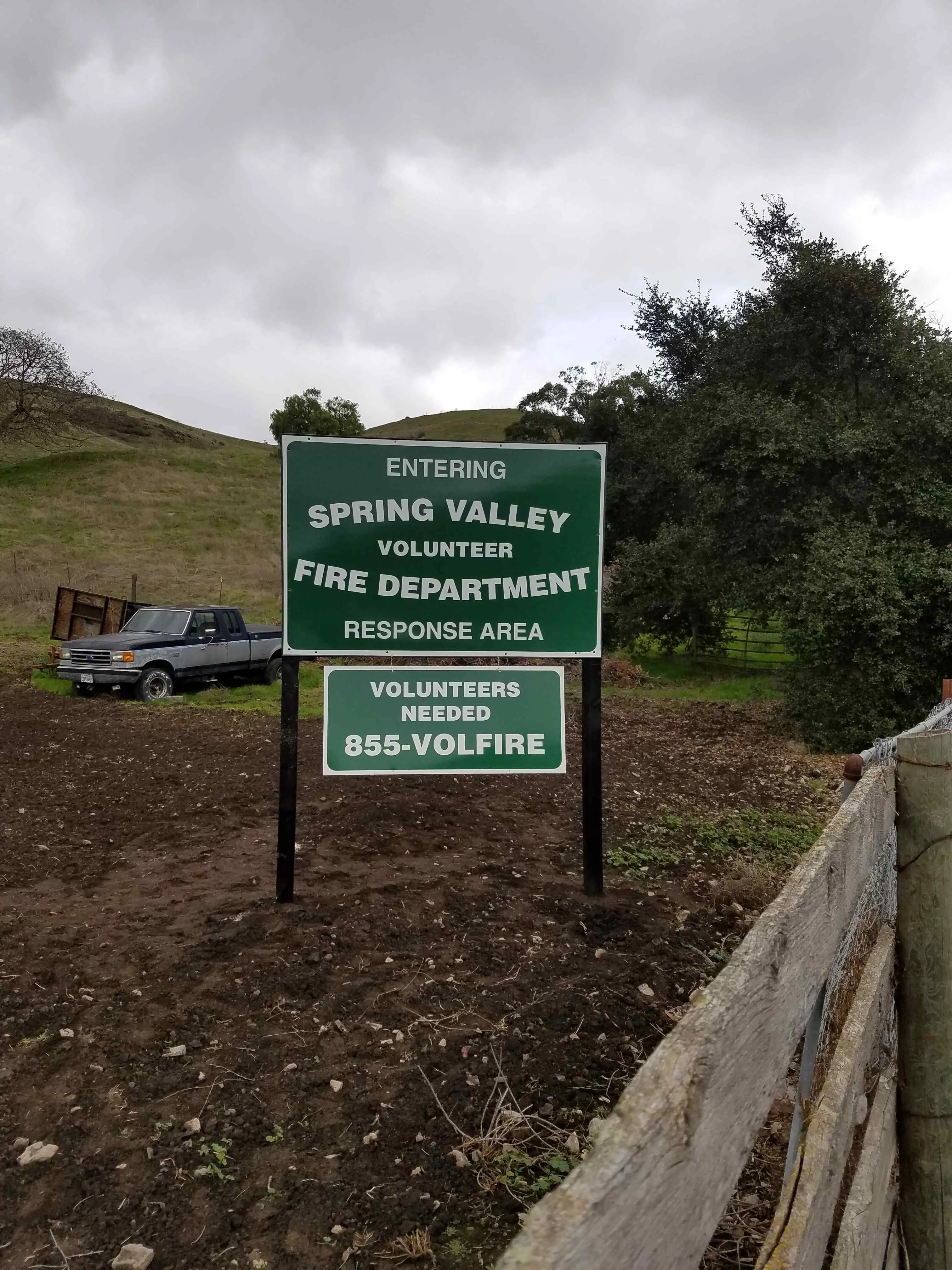 Spring Valley Volunteer Fire Department green reflective entry sign — Clear Line Signs